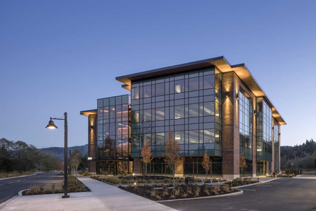 2005 Poplar Office Building 7