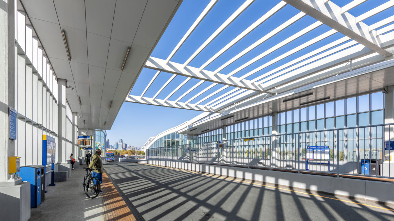 Lake Street Station 8