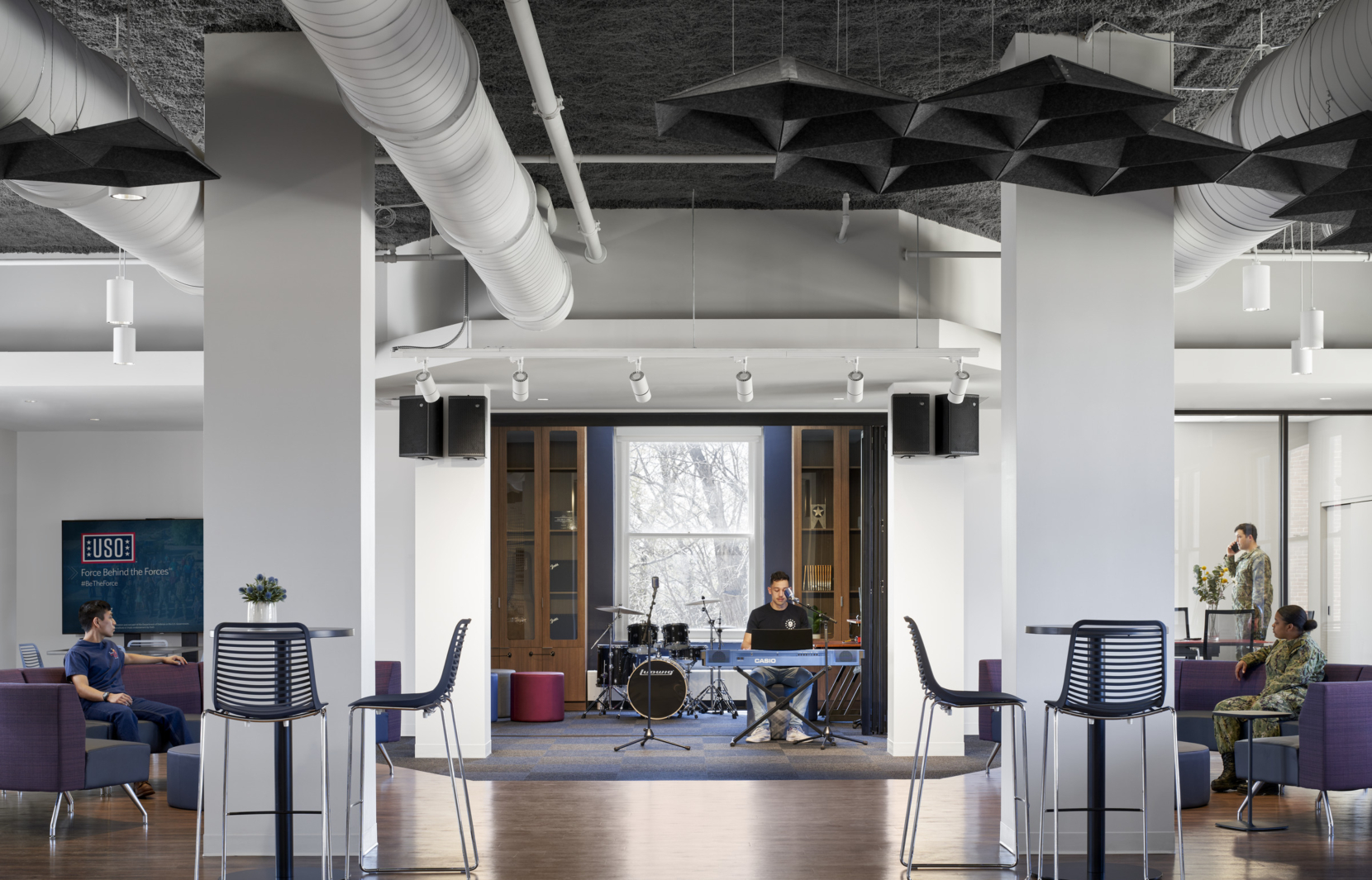 USO Great Lakes Center 4