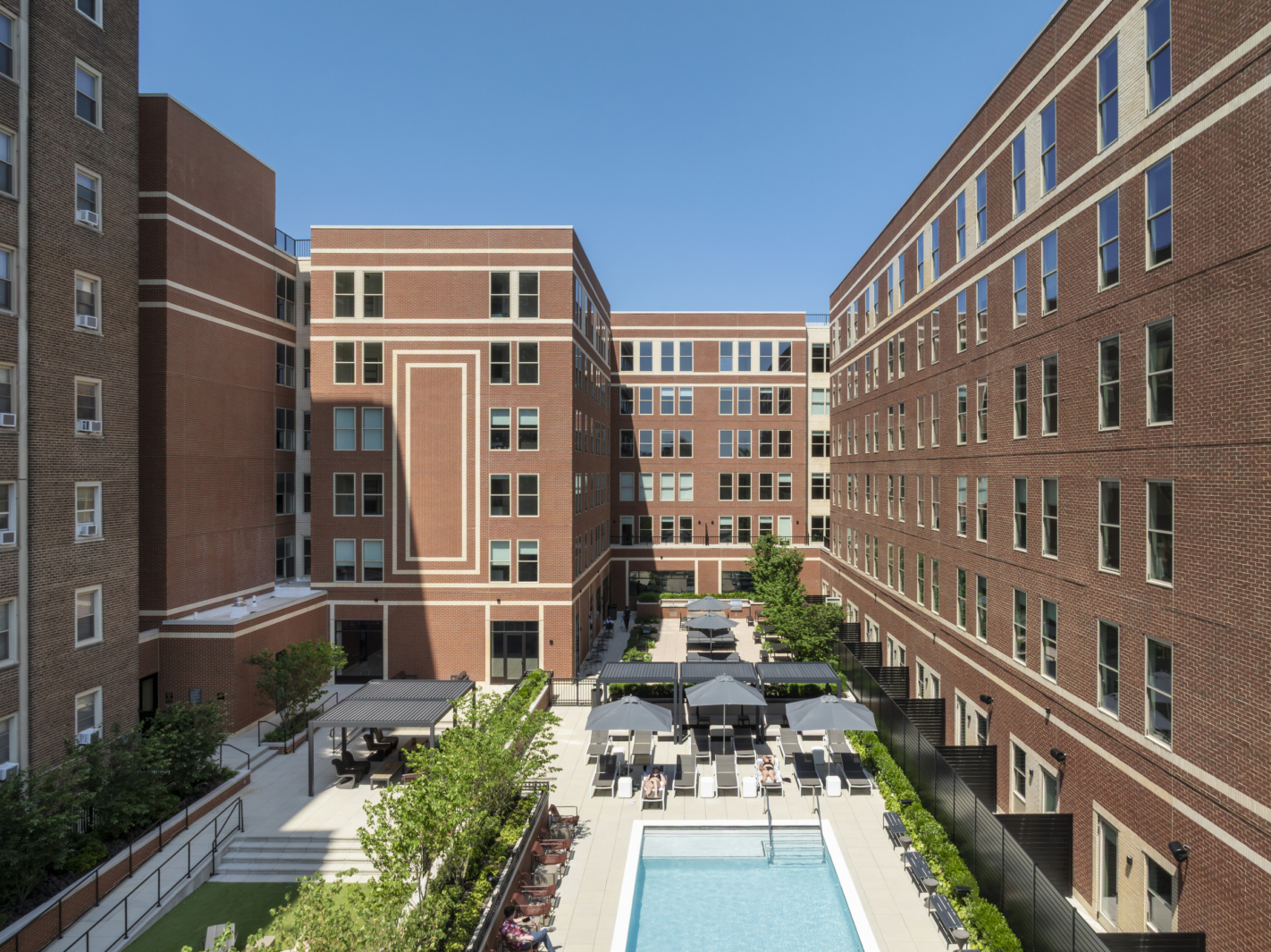 Garden Court Plaza 1