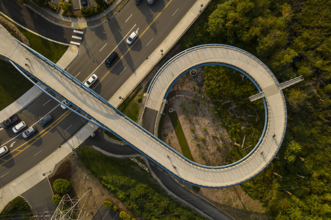 Totem Lake Connector
