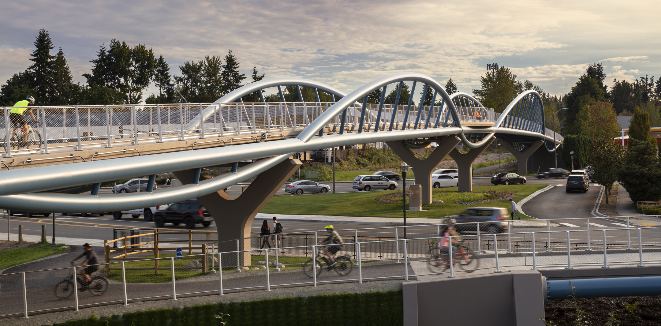Totem Lake Connector pedestrian/bicycle bridge, Kirkland, WA