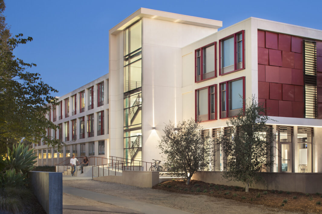 Claremont McKenna College: Residence Halls