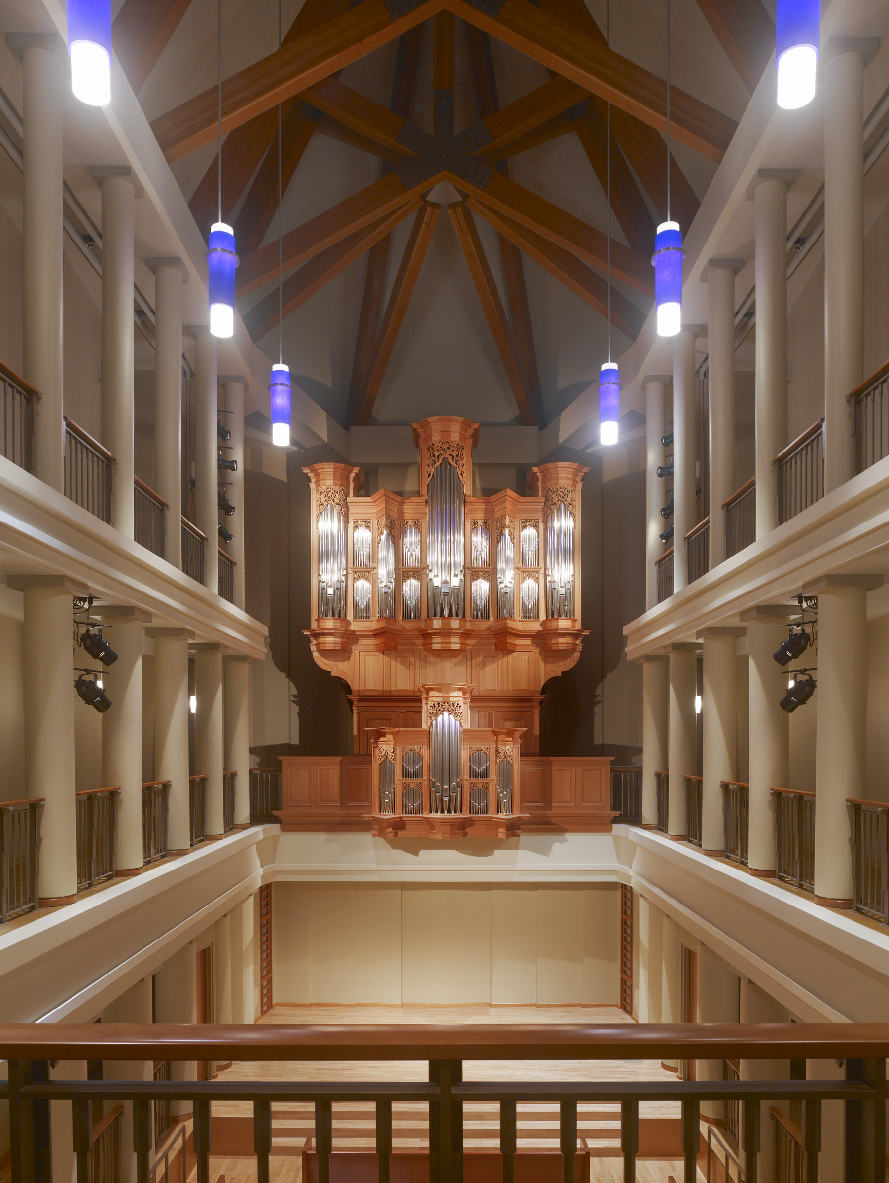 University of Notre Dame DeBartolo Performing Arts Center - Perkins Eastman
