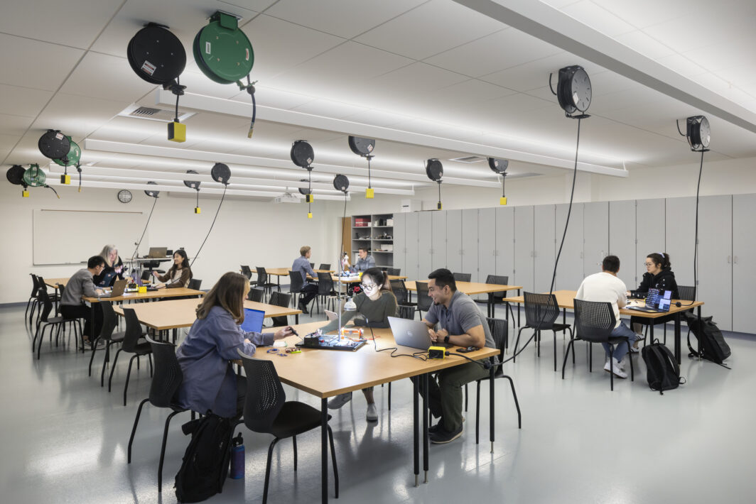 Evergreen Valley College: General Education + Engineering Building 3
