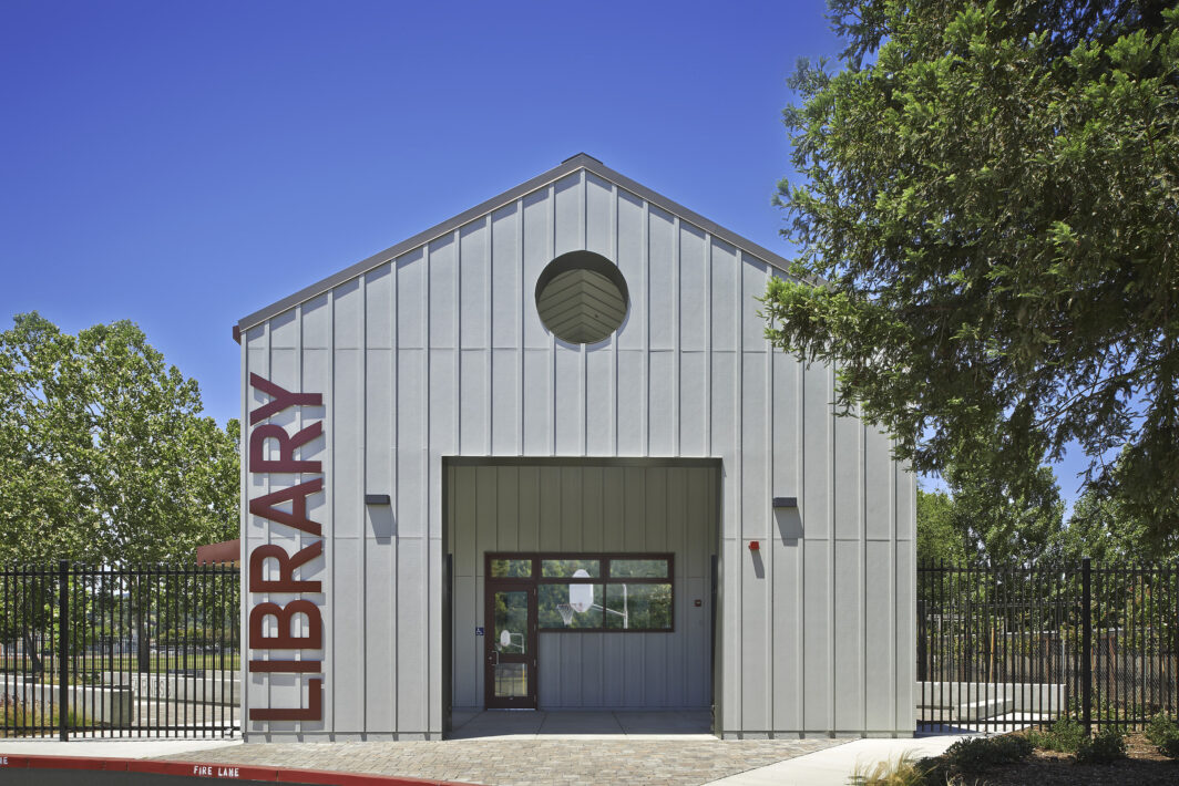 Rod Kelley Elementary School Library 4