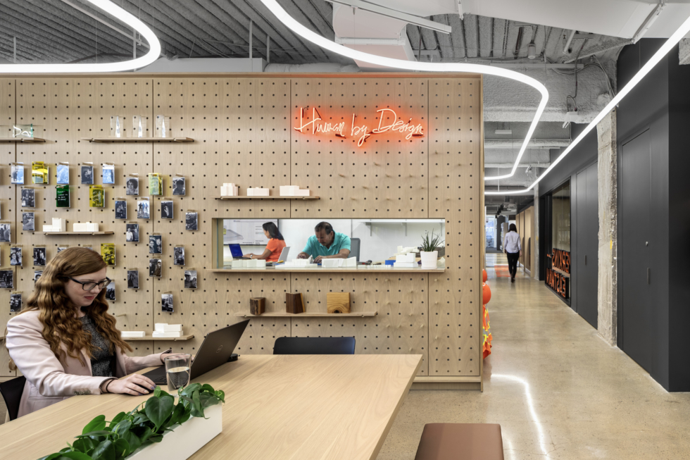 Success in a Free-Address Workplace Requires Some Comforts of Home