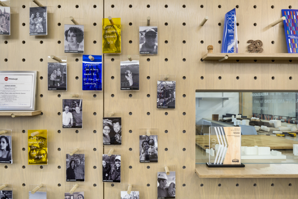 Success in a Free-Address Workplace Requires Some Comforts of Home 1