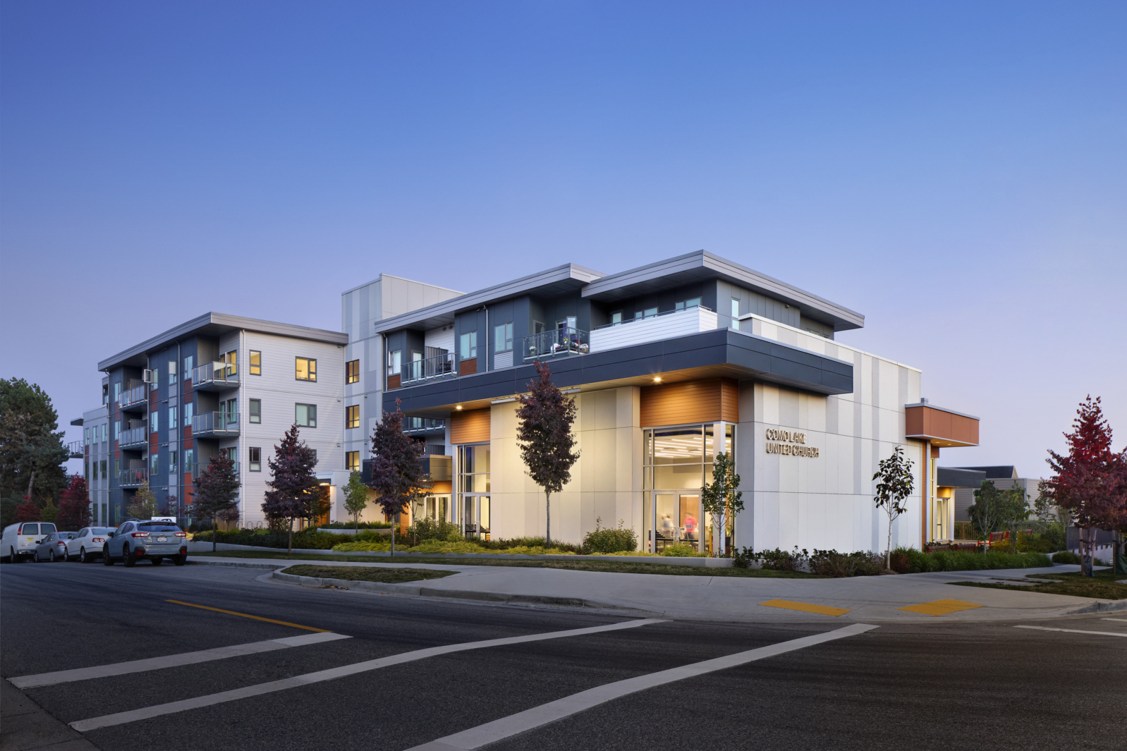 Como Lake Moutainview Affordable Mixed-Use Apartments